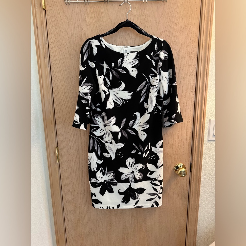 NWT Vince Camuto Black and White Floral Dress